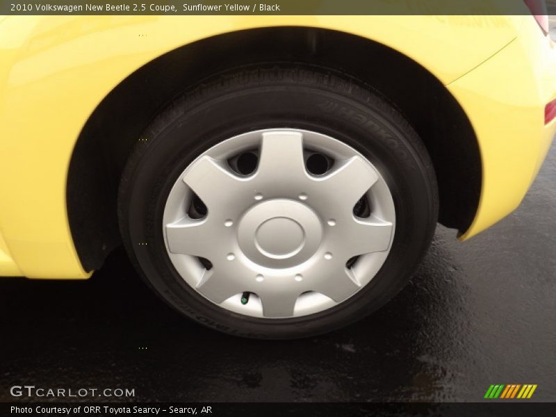 Sunflower Yellow / Black 2010 Volkswagen New Beetle 2.5 Coupe
