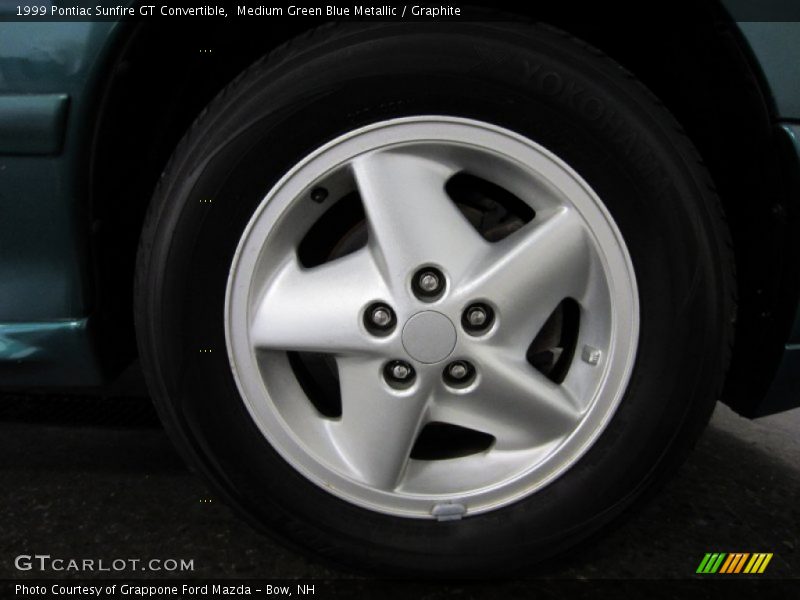  1999 Sunfire GT Convertible Wheel