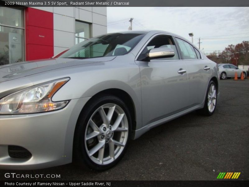 Radiant Silver Metallic / Charcoal 2009 Nissan Maxima 3.5 SV Sport