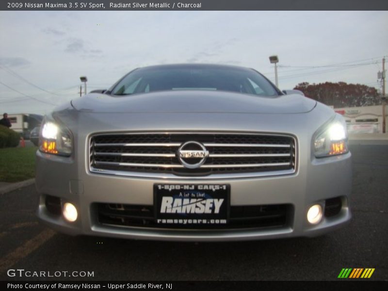 Radiant Silver Metallic / Charcoal 2009 Nissan Maxima 3.5 SV Sport