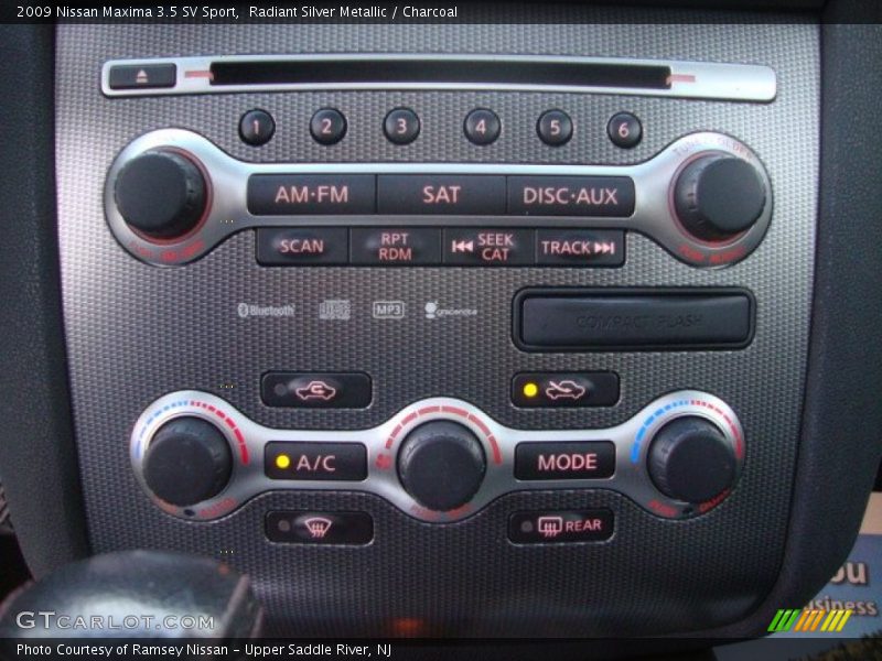 Radiant Silver Metallic / Charcoal 2009 Nissan Maxima 3.5 SV Sport