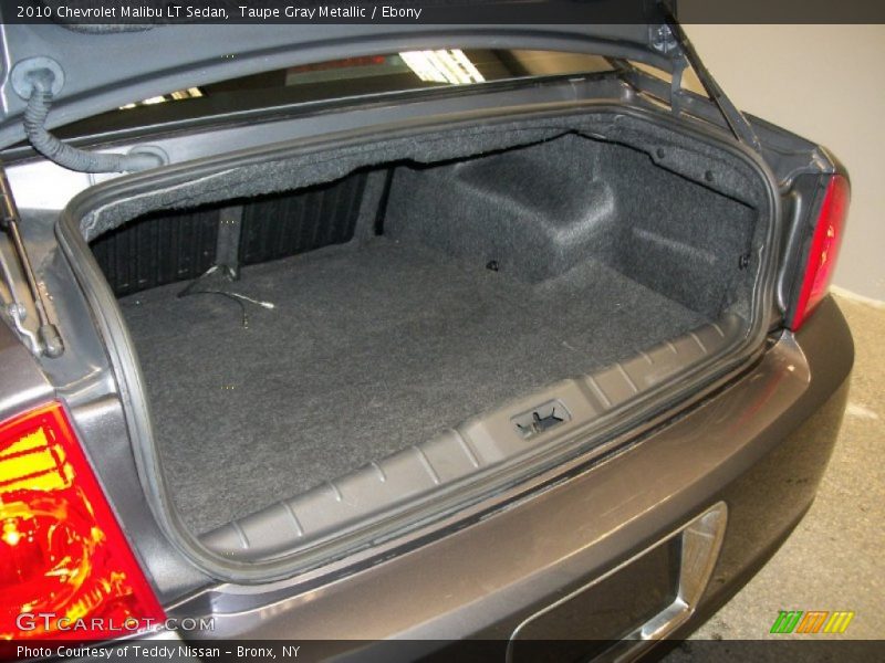 Taupe Gray Metallic / Ebony 2010 Chevrolet Malibu LT Sedan