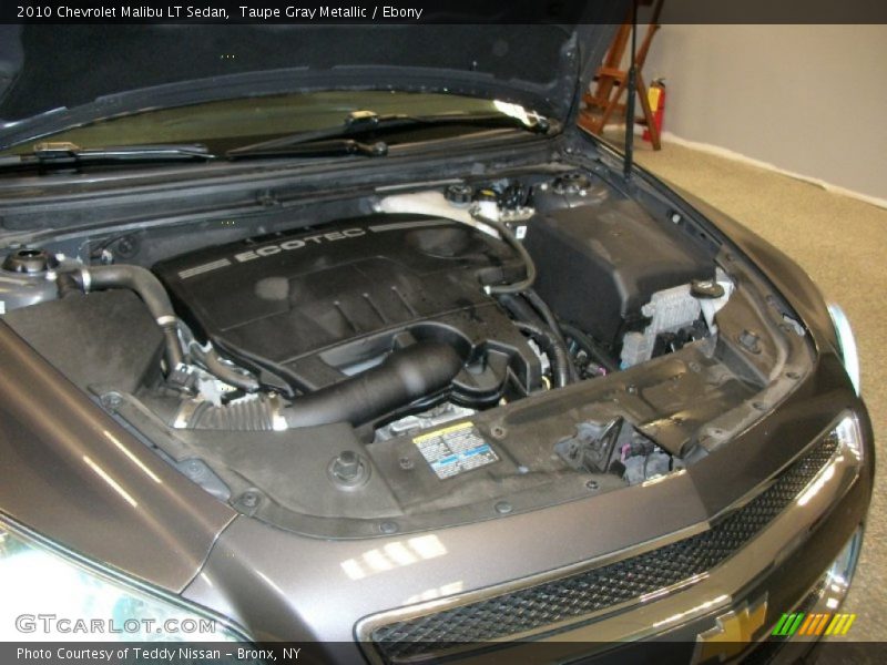 Taupe Gray Metallic / Ebony 2010 Chevrolet Malibu LT Sedan