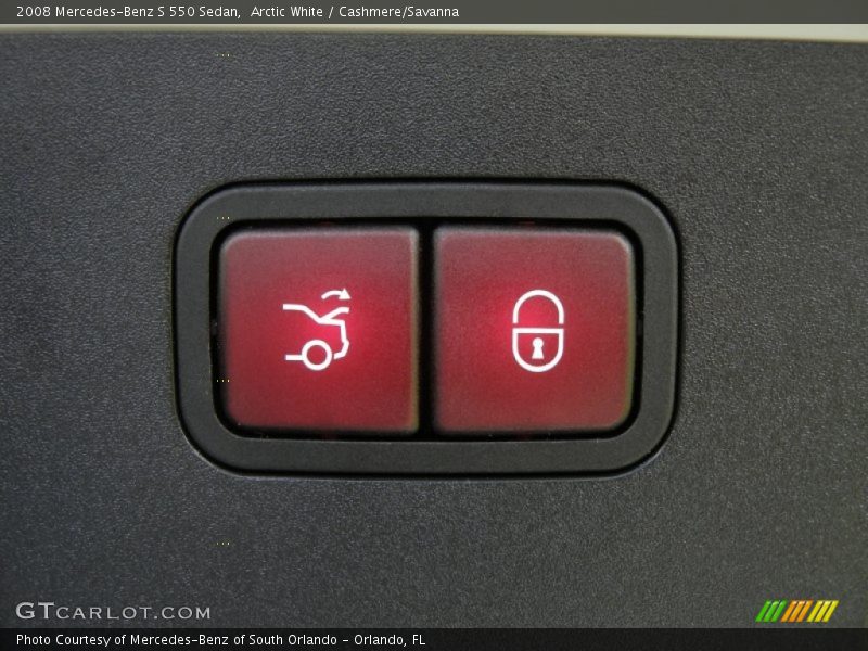 Arctic White / Cashmere/Savanna 2008 Mercedes-Benz S 550 Sedan