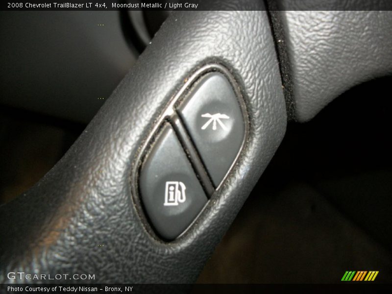 Moondust Metallic / Light Gray 2008 Chevrolet TrailBlazer LT 4x4