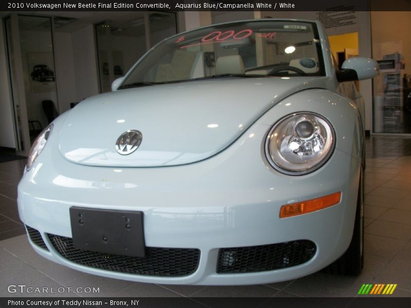 Aquarius Blue/Campanella White / White 2010 Volkswagen New Beetle Final Edition Convertible