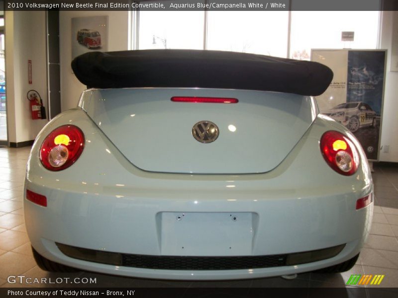 Aquarius Blue/Campanella White / White 2010 Volkswagen New Beetle Final Edition Convertible