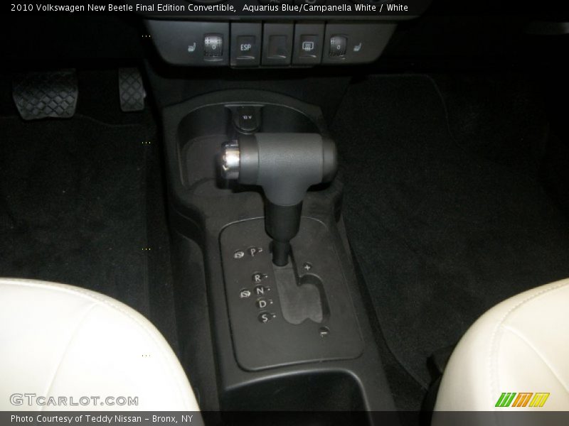 Aquarius Blue/Campanella White / White 2010 Volkswagen New Beetle Final Edition Convertible
