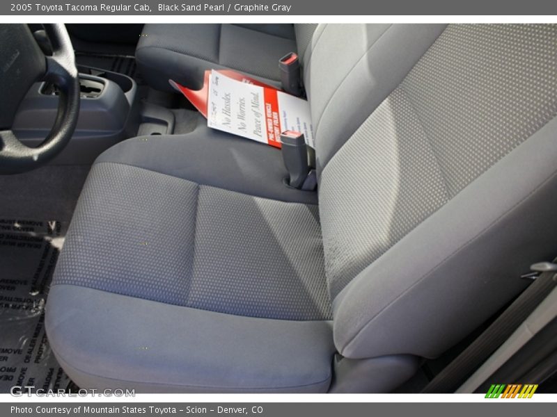 Black Sand Pearl / Graphite Gray 2005 Toyota Tacoma Regular Cab