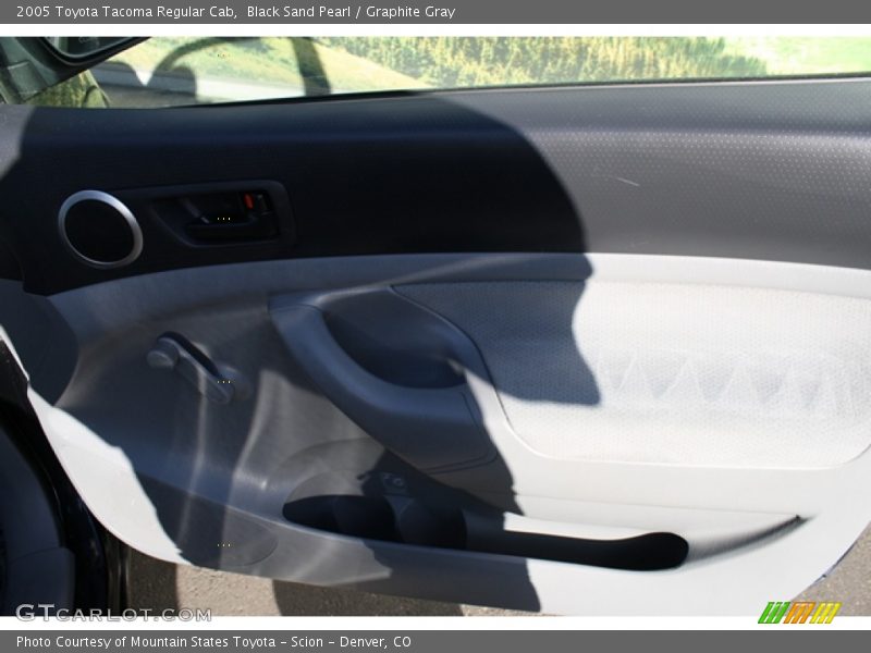 Black Sand Pearl / Graphite Gray 2005 Toyota Tacoma Regular Cab