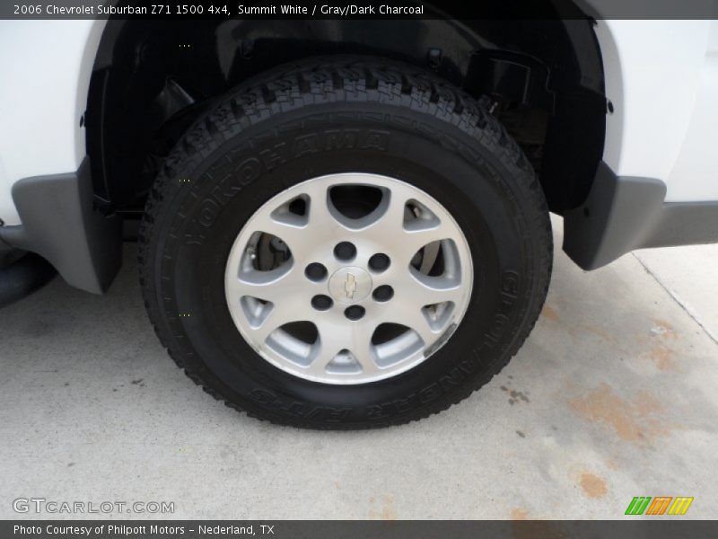 Summit White / Gray/Dark Charcoal 2006 Chevrolet Suburban Z71 1500 4x4