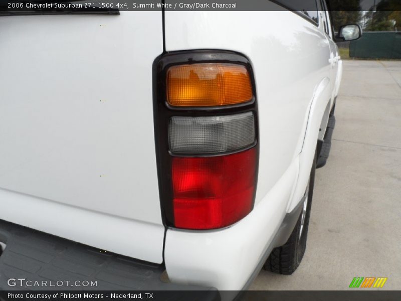 Summit White / Gray/Dark Charcoal 2006 Chevrolet Suburban Z71 1500 4x4