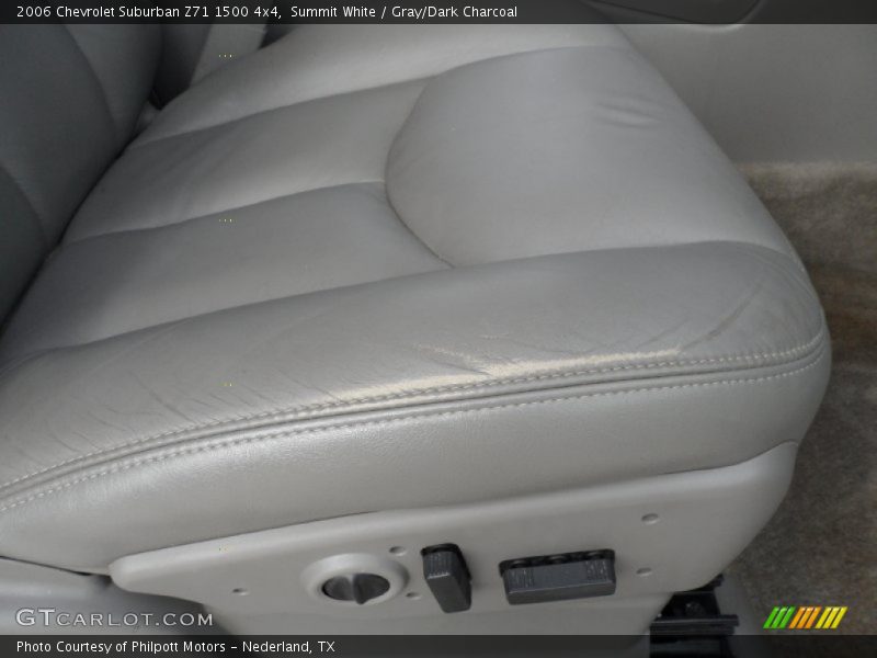 Summit White / Gray/Dark Charcoal 2006 Chevrolet Suburban Z71 1500 4x4