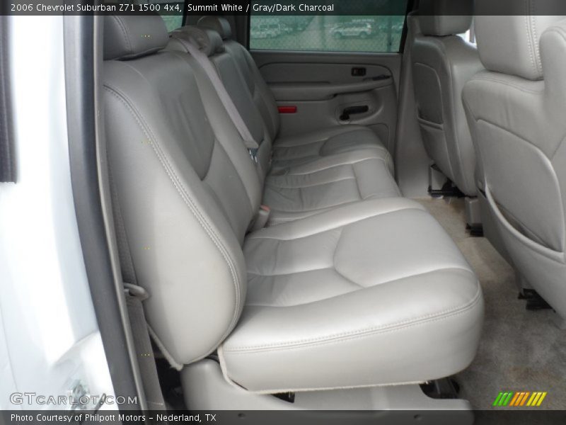 Summit White / Gray/Dark Charcoal 2006 Chevrolet Suburban Z71 1500 4x4