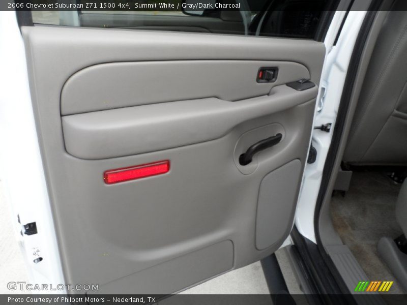 Summit White / Gray/Dark Charcoal 2006 Chevrolet Suburban Z71 1500 4x4