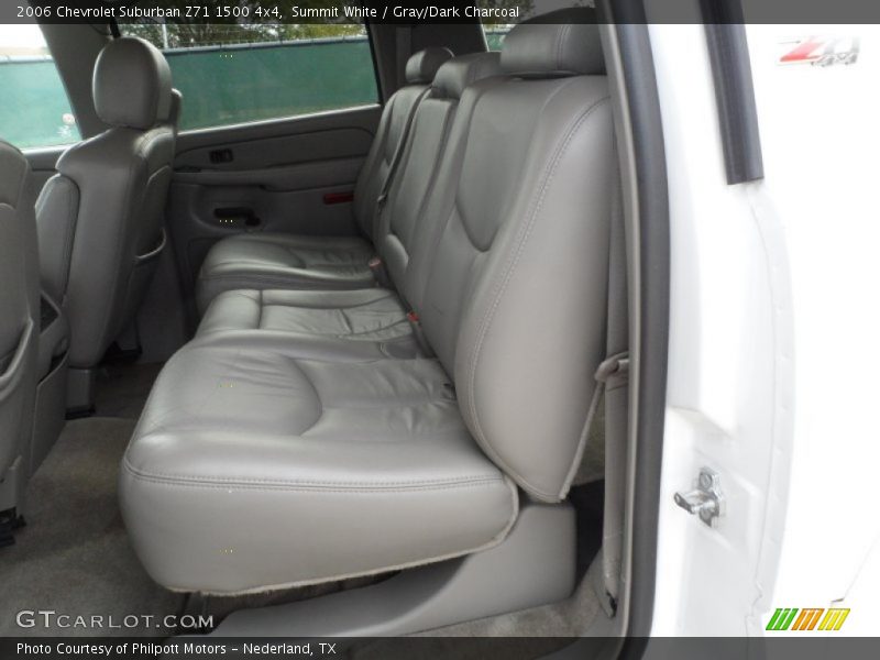 Summit White / Gray/Dark Charcoal 2006 Chevrolet Suburban Z71 1500 4x4