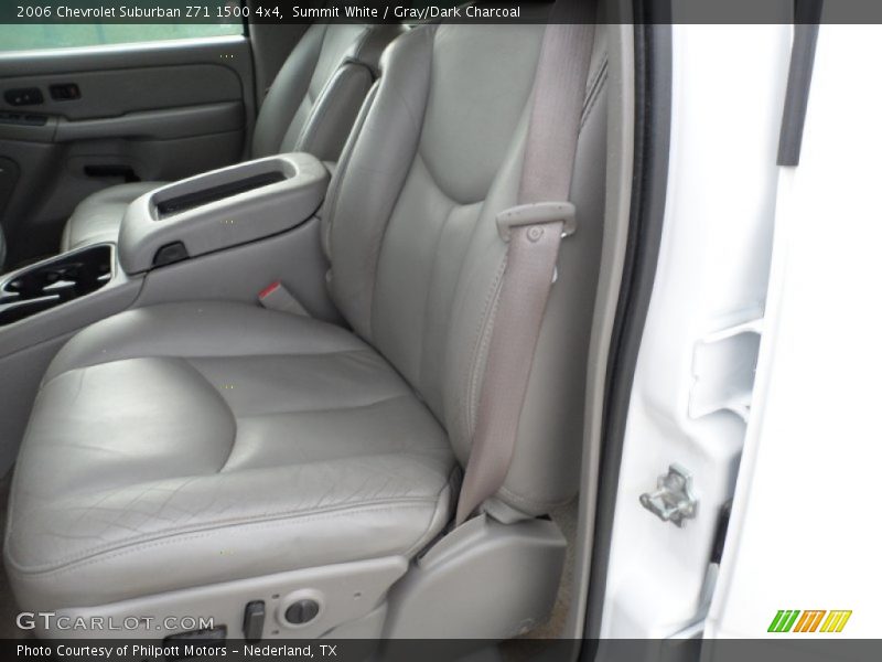 Summit White / Gray/Dark Charcoal 2006 Chevrolet Suburban Z71 1500 4x4
