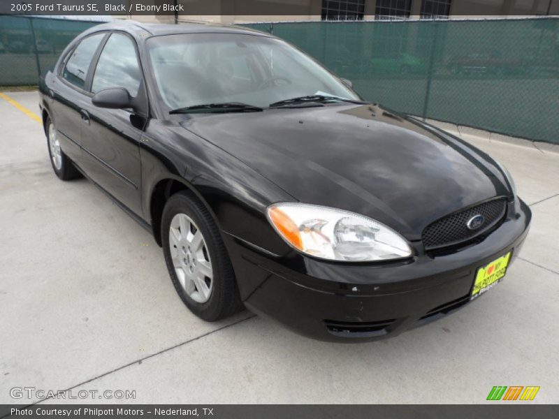 Black / Ebony Black 2005 Ford Taurus SE