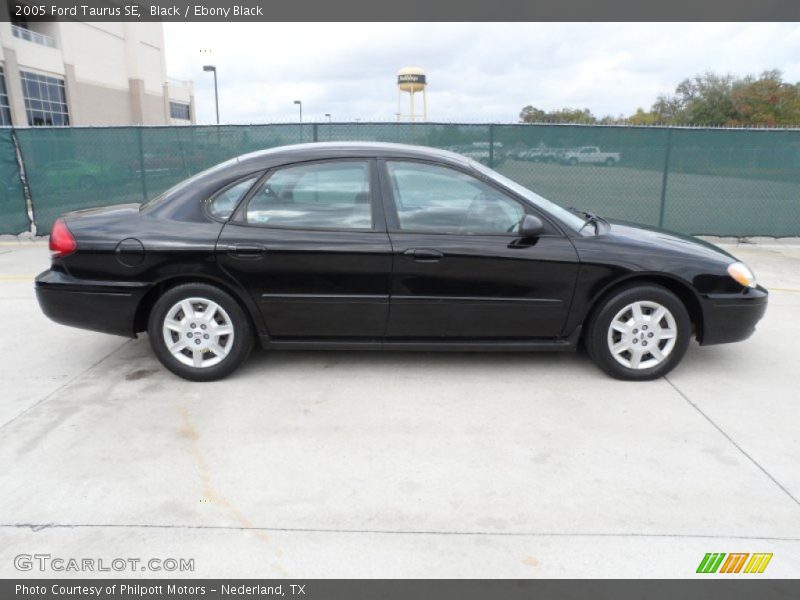 Black / Ebony Black 2005 Ford Taurus SE