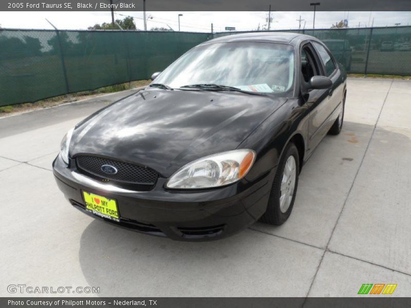 Black / Ebony Black 2005 Ford Taurus SE