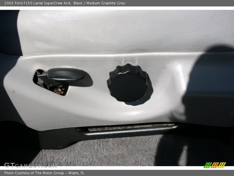 Black / Medium Graphite Grey 2003 Ford F150 Lariat SuperCrew 4x4