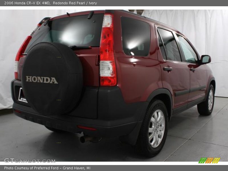 Redondo Red Pearl / Ivory 2006 Honda CR-V EX 4WD
