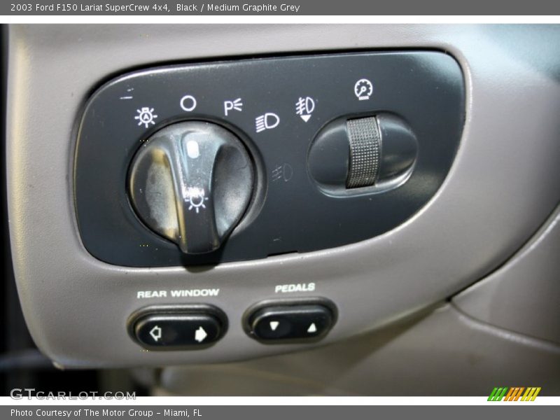 Black / Medium Graphite Grey 2003 Ford F150 Lariat SuperCrew 4x4