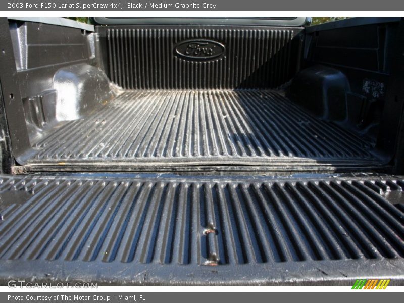 Black / Medium Graphite Grey 2003 Ford F150 Lariat SuperCrew 4x4