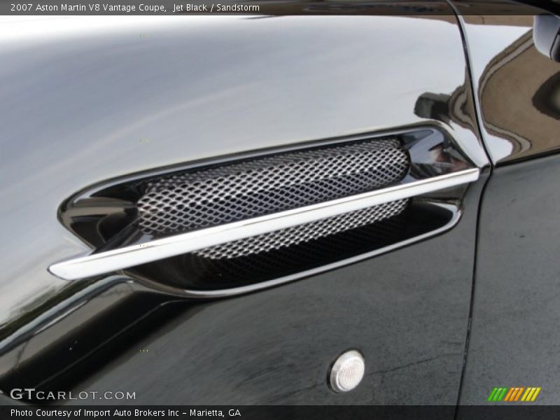 Fender Engine Vent - 2007 Aston Martin V8 Vantage Coupe