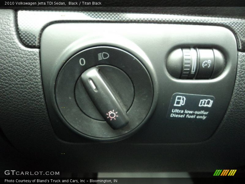 Black / Titan Black 2010 Volkswagen Jetta TDI Sedan