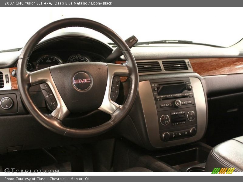 Dashboard of 2007 Yukon SLT 4x4