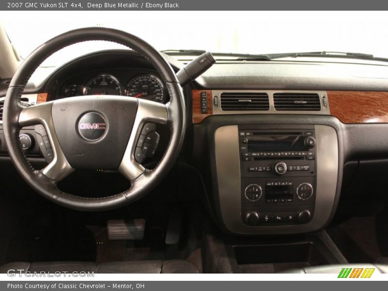 Dashboard of 2007 Yukon SLT 4x4