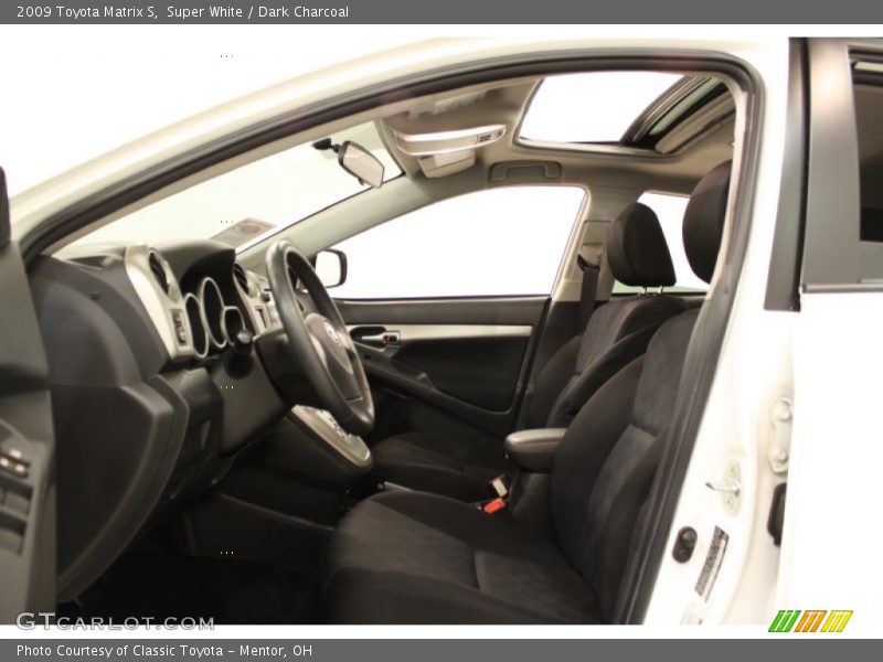 Super White / Dark Charcoal 2009 Toyota Matrix S