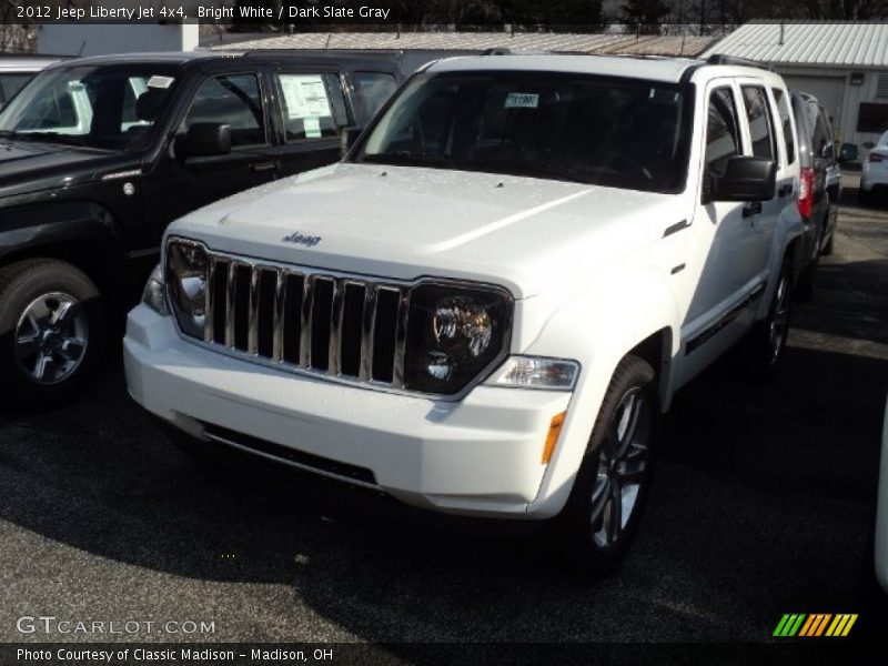 Bright White / Dark Slate Gray 2012 Jeep Liberty Jet 4x4