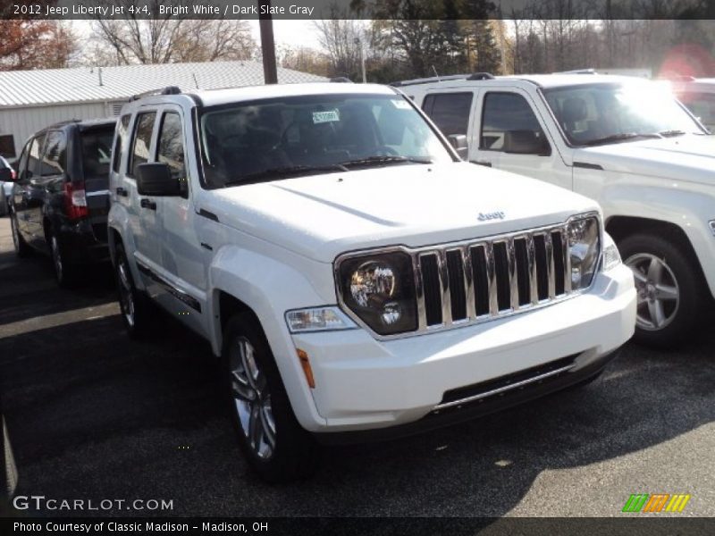 Bright White / Dark Slate Gray 2012 Jeep Liberty Jet 4x4