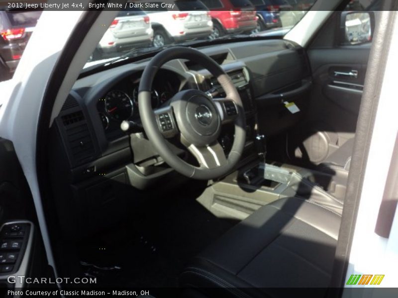 Bright White / Dark Slate Gray 2012 Jeep Liberty Jet 4x4
