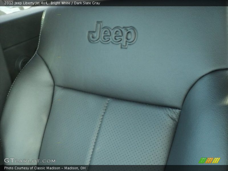 Bright White / Dark Slate Gray 2012 Jeep Liberty Jet 4x4