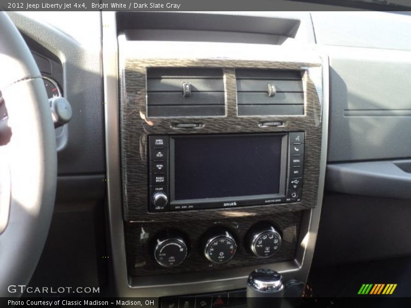 Bright White / Dark Slate Gray 2012 Jeep Liberty Jet 4x4