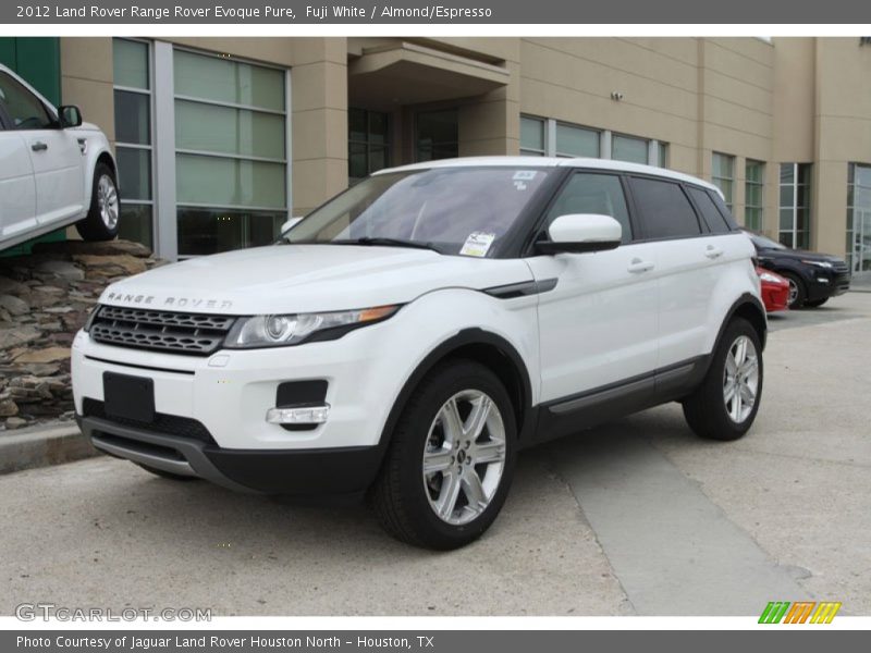 Front 3/4 View of 2012 Range Rover Evoque Pure