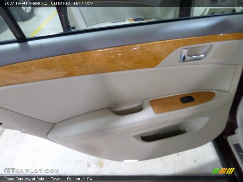 Cassis Red Pearl / Ivory 2007 Toyota Avalon XLS
