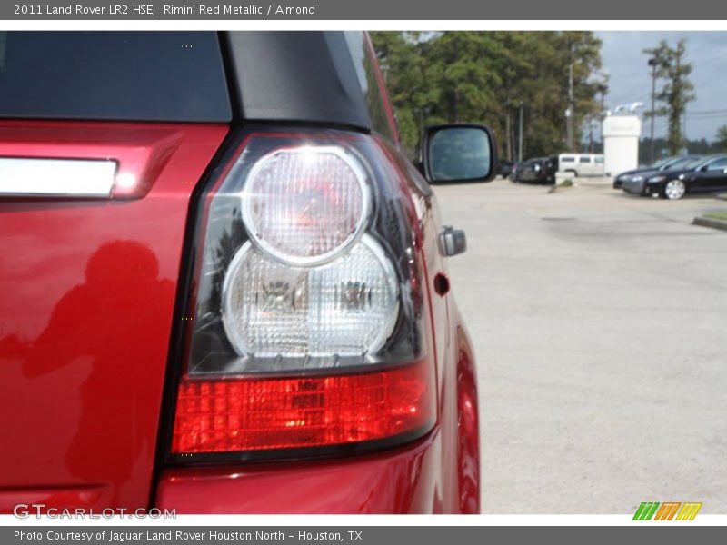 Rimini Red Metallic / Almond 2011 Land Rover LR2 HSE