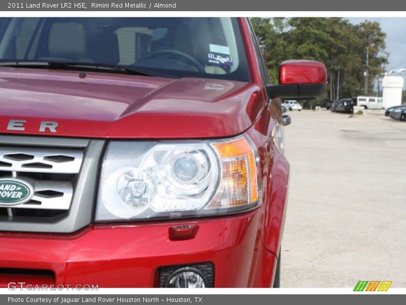 Rimini Red Metallic / Almond 2011 Land Rover LR2 HSE