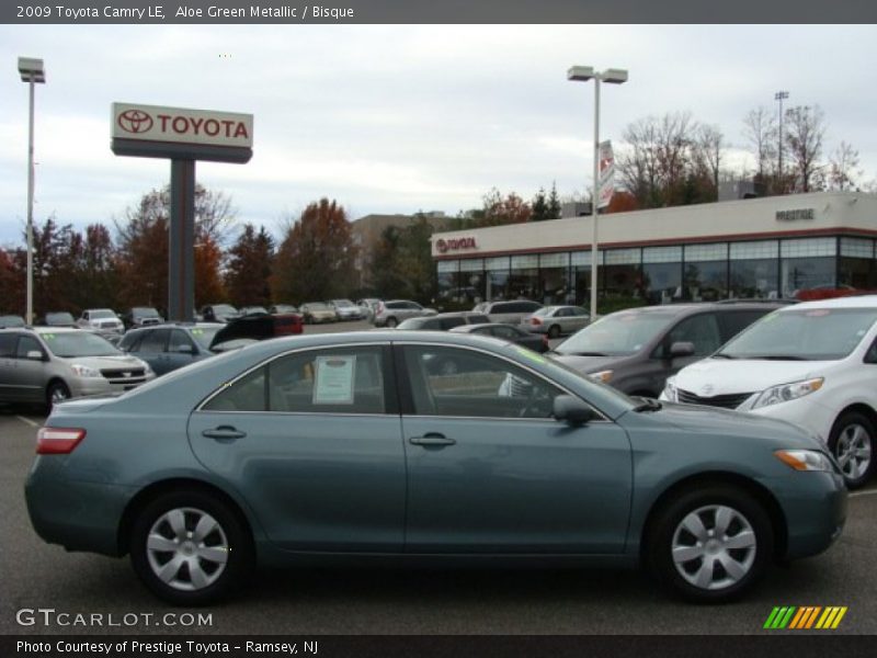 Aloe Green Metallic / Bisque 2009 Toyota Camry LE