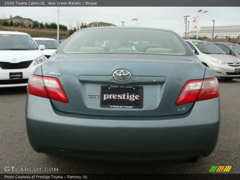 Aloe Green Metallic / Bisque 2009 Toyota Camry LE