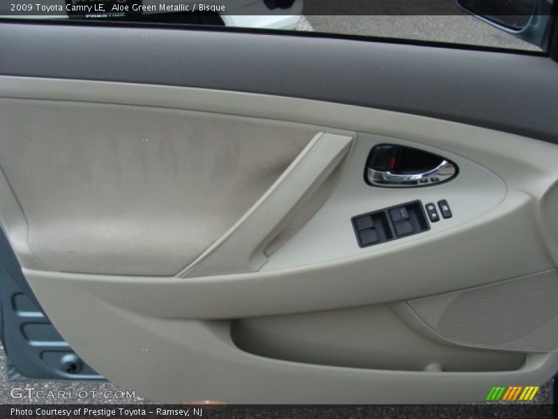 Aloe Green Metallic / Bisque 2009 Toyota Camry LE