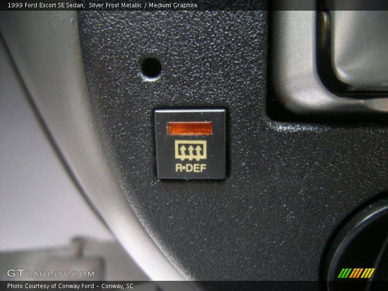 Silver Frost Metallic / Medium Graphite 1999 Ford Escort SE Sedan