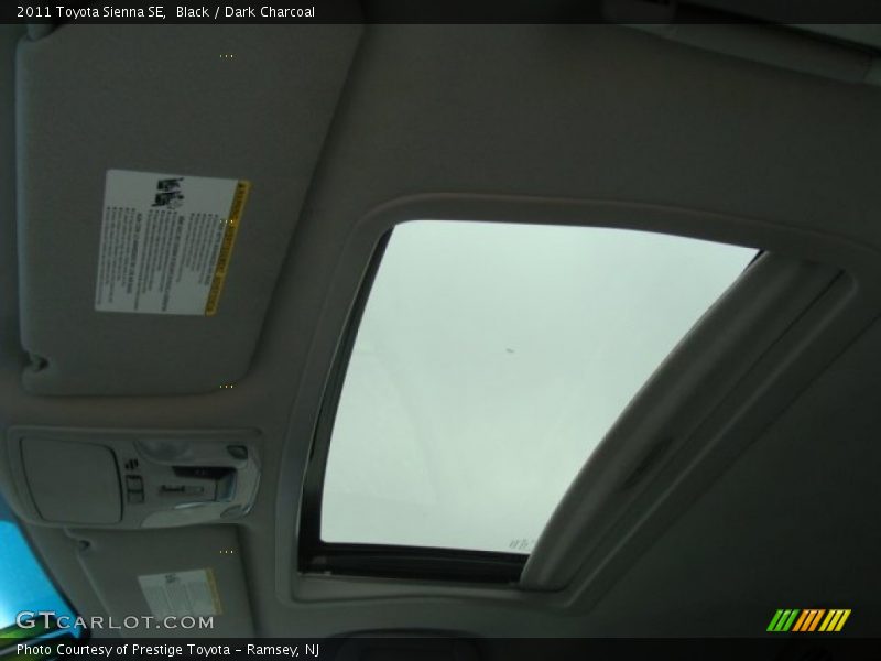 Black / Dark Charcoal 2011 Toyota Sienna SE
