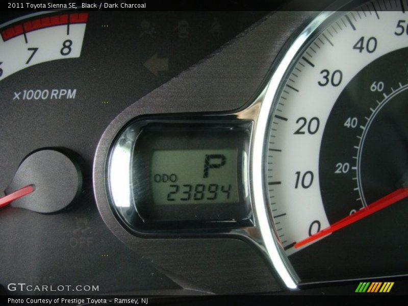 Black / Dark Charcoal 2011 Toyota Sienna SE