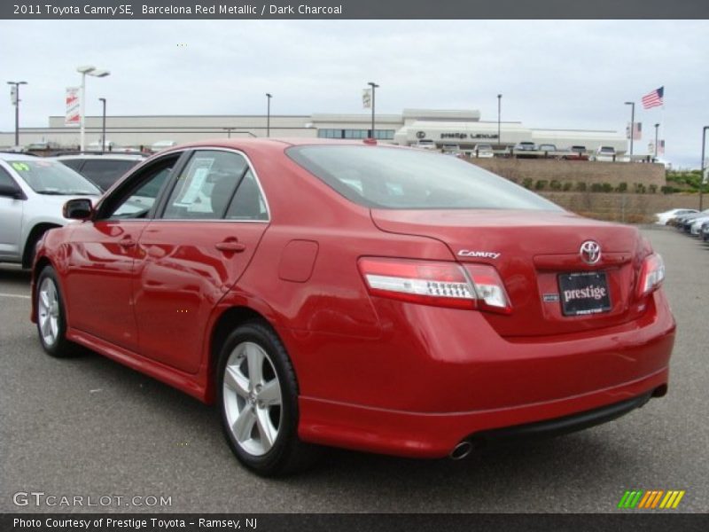 Barcelona Red Metallic / Dark Charcoal 2011 Toyota Camry SE