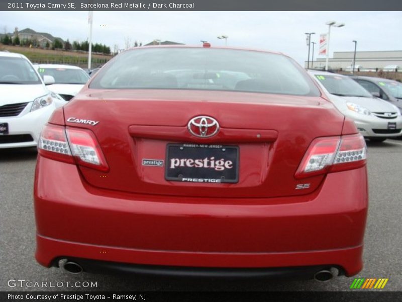 Barcelona Red Metallic / Dark Charcoal 2011 Toyota Camry SE